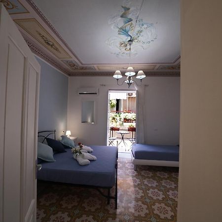 Bed and Breakfast Regina Stella Ласкарі Екстер'єр фото